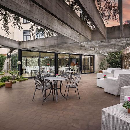 Ih Hotels Milano Eur - Trezzano Sul Naviglio Exterior foto