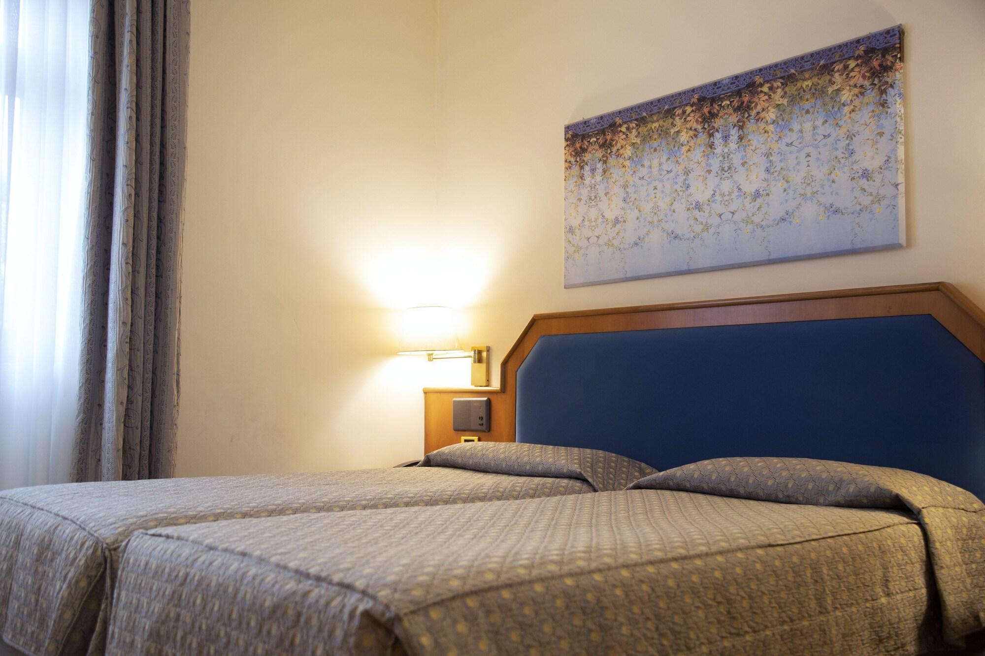 Ih Hotels Milano Eur - Trezzano Sul Naviglio Exterior foto