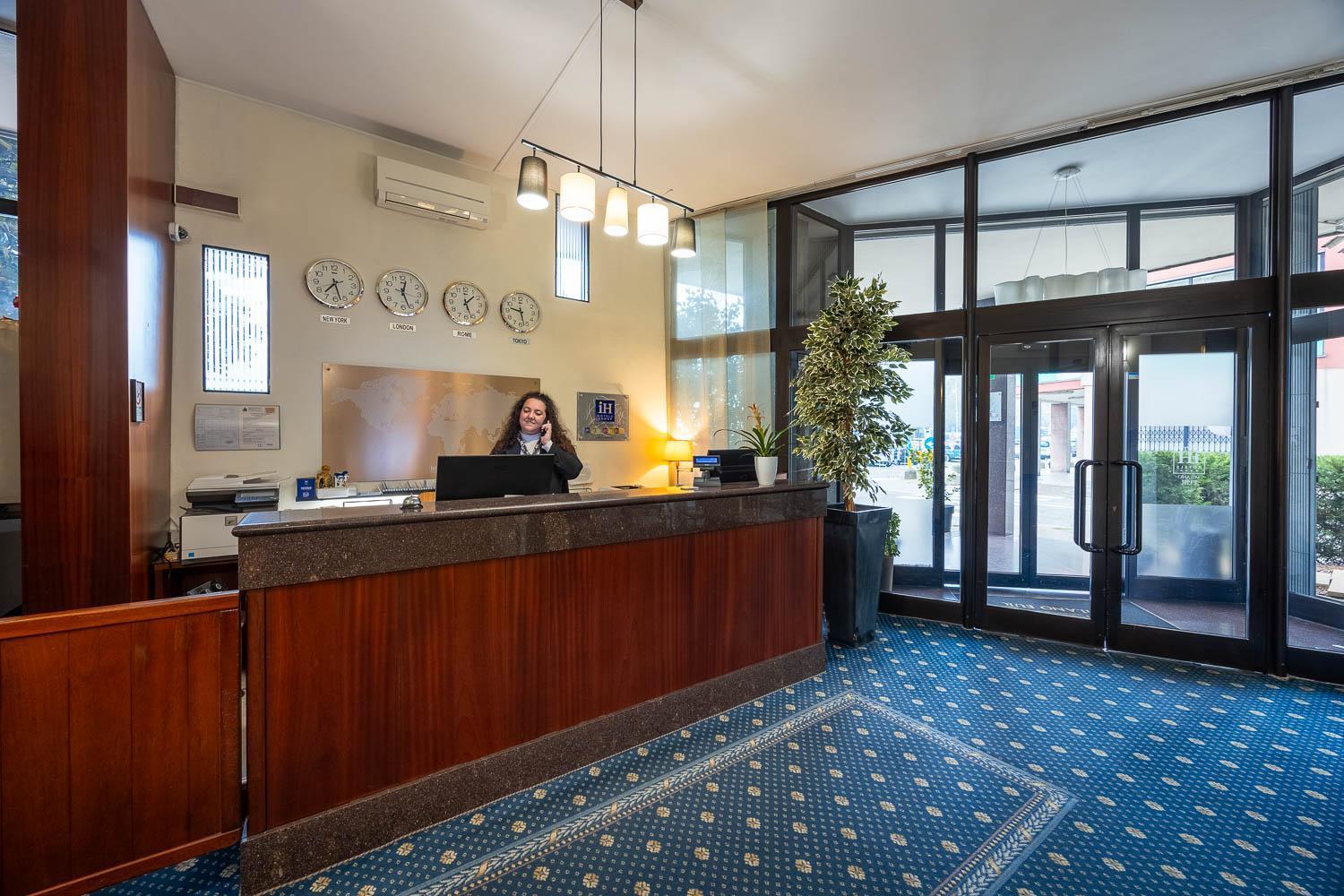 Ih Hotels Milano Eur - Trezzano Sul Naviglio Exterior foto